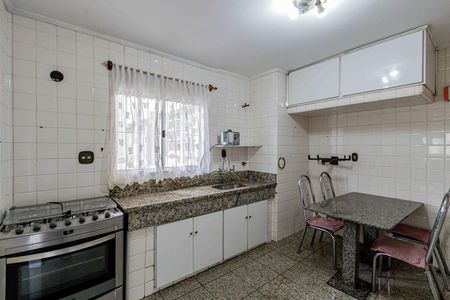Apartamento para alugar com 130m², 3 quartos e 2 vagas Apartamento para alugar com 130m², 3 quartos e 2 vagasCozinha