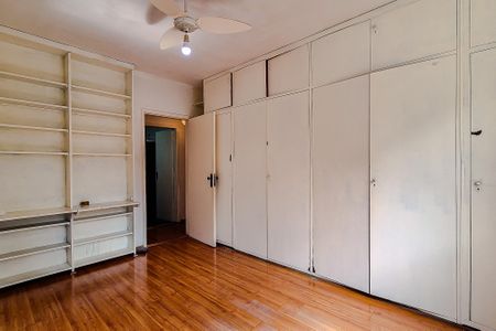 Apartamento à venda com 130m², 3 quartos e 2 vagasQuarto 3