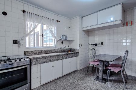 Apartamento à venda com 130m², 3 quartos e 2 vagasCozinha