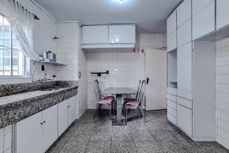 Apartamento à venda com 130m², 3 quartos e 2 vagasCozinha