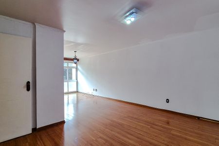 Apartamento à venda com 130m², 3 quartos e 2 vagasSala