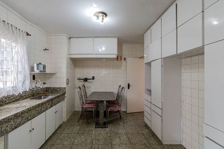 Apartamento para alugar com 130m², 3 quartos e 2 vagas Apartamento para alugar com 130m², 3 quartos e 2 vagasCozinha