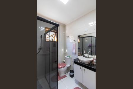 Casa à venda com 165m², 3 quartos e 2 vagasBanheiro Suíte 2 e 3