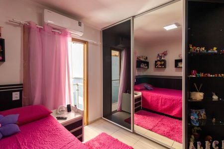 Casa à venda com 165m², 3 quartos e 2 vagasSuíte 2