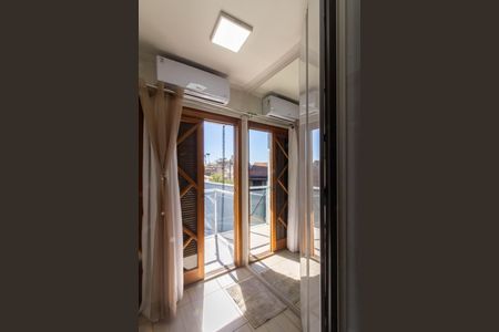 Casa à venda com 165m², 3 quartos e 2 vagasSuíte 1