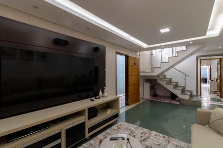 Casa à venda com 165m², 3 quartos e 2 vagasSala