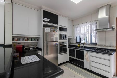 Casa à venda com 165m², 3 quartos e 2 vagasCozinha