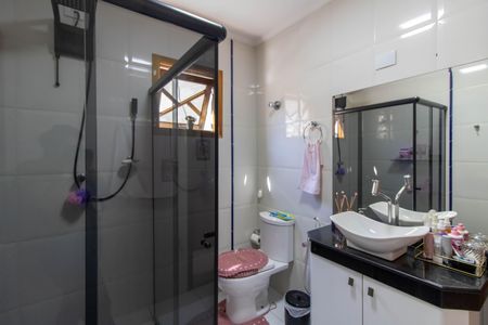 Casa à venda com 165m², 3 quartos e 2 vagasBanheiro Suíte 2 e 3