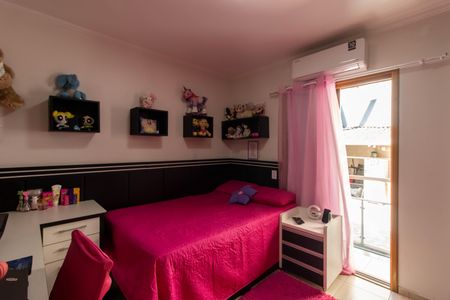 Casa à venda com 165m², 3 quartos e 2 vagasSuíte 2