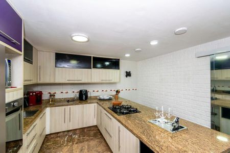 Apartamento para alugar com 100m², 2 quartos e sem vaga Apartamento para alugar com 100m², 2 quartos e sem vagaCozinha