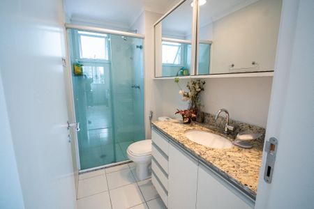 Apartamento à venda com 82m², 2 quartos e 2 vagasBanheiro