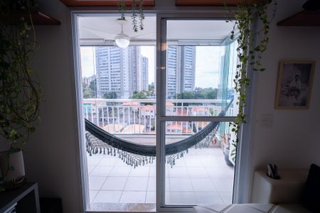 Apartamento à venda com 82m², 2 quartos e 2 vagasVaranda