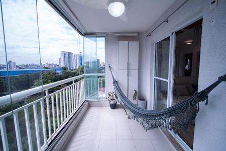 Apartamento à venda com 82m², 2 quartos e 2 vagasVaranda