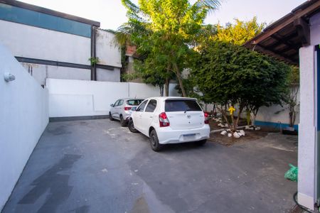 Casa para alugar com 60m², 2 quartos e 2 vagasQuintal