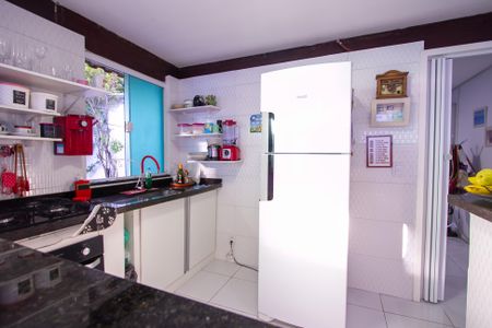 Casa para alugar com 60m², 2 quartos e 2 vagasCozinha