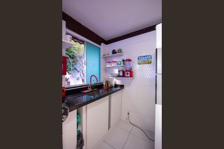 Casa para alugar com 60m², 2 quartos e 2 vagasCozinha