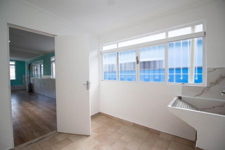 Casa para alugar com 163m², 2 quartos e 1 vagaÁrea de Serviço