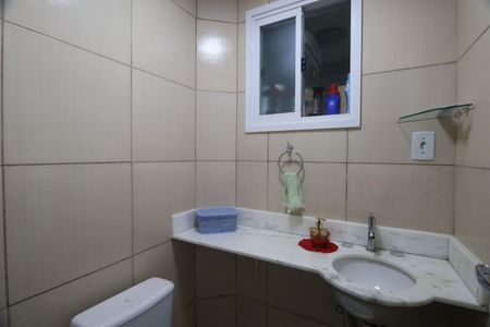 Casa de condomínio à venda com 134m², 3 quartos e 2 vagasLavabo