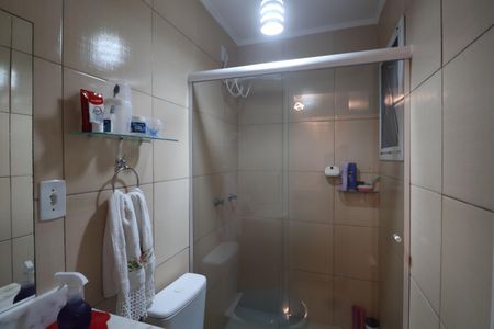 Casa de condomínio à venda com 134m², 3 quartos e 2 vagasBanheiro suíte