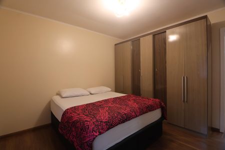 Casa de condomínio à venda com 134m², 3 quartos e 2 vagasSuíte