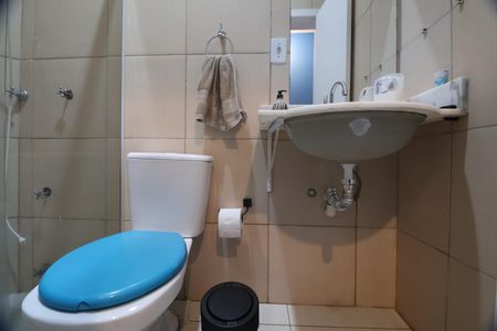 Casa de condomínio à venda com 134m², 3 quartos e 2 vagasBanheiro Social