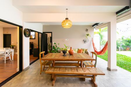 Casa à venda com 300m², 5 quartos e 4 vagasÁrea gourmet 