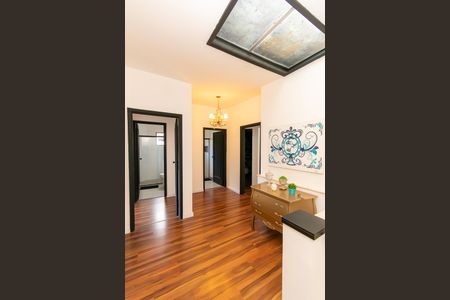 Casa à venda com 300m², 5 quartos e 4 vagasHall dos Quartos