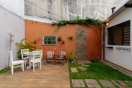Casa à venda com 300m², 5 quartos e 4 vagasPiscina / Jardim