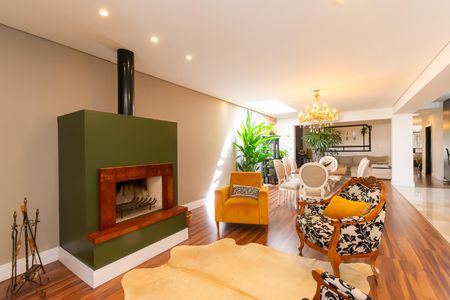 Casa à venda com 300m², 5 quartos e 4 vagasSala