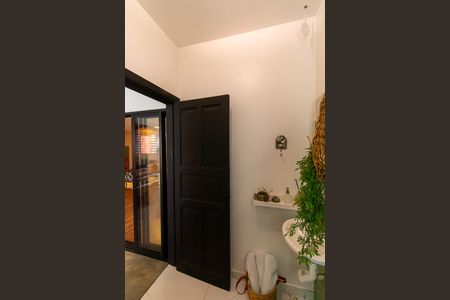 Casa à venda com 300m², 5 quartos e 4 vagasÁrea gourmet - Banheiro