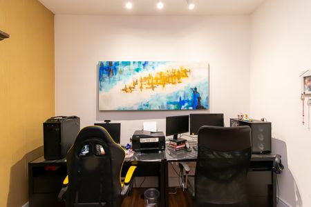 Casa à venda com 300m², 5 quartos e 4 vagasEscritório