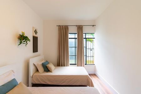 Casa à venda com 300m², 5 quartos e 4 vagasQuarto 2