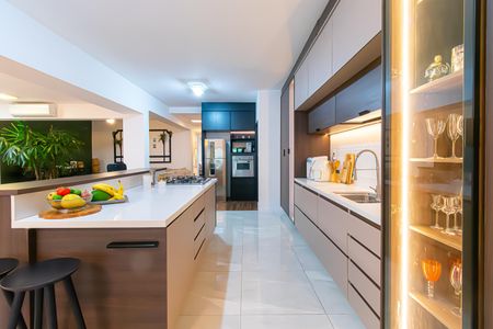 Casa à venda com 300m², 5 quartos e 4 vagasCozinha 