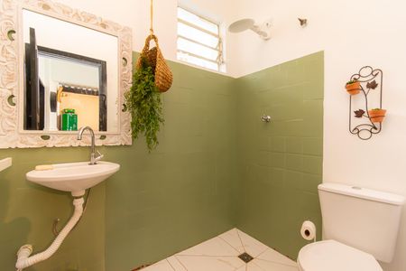 Casa à venda com 300m², 5 quartos e 4 vagasÁrea gourmet - Banheiro
