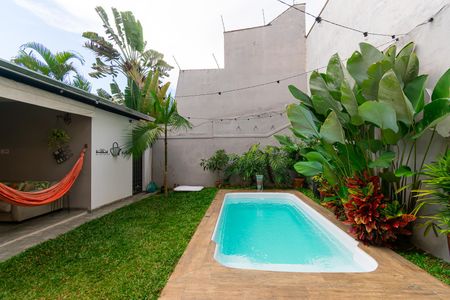 Casa à venda com 300m², 5 quartos e 4 vagasPiscina / Jardim