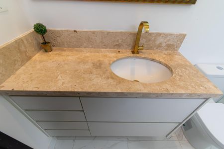 Casa à venda com 300m², 5 quartos e 4 vagasBanheiro da Suíte 2