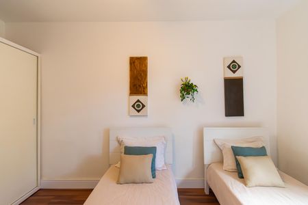 Casa à venda com 300m², 5 quartos e 4 vagasQuarto 2