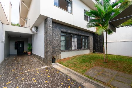 Casa à venda com 300m², 5 quartos e 4 vagasGaragem