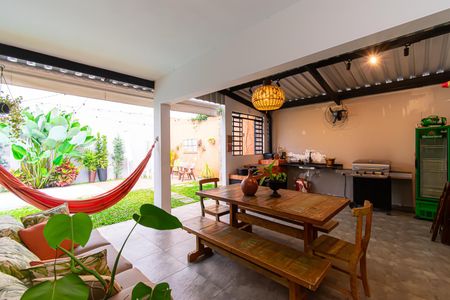 Casa à venda com 300m², 5 quartos e 4 vagasÁrea gourmet 