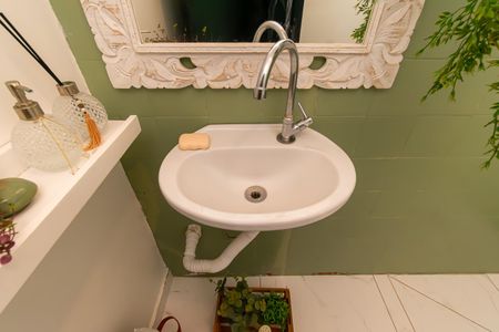 Casa à venda com 300m², 5 quartos e 4 vagasÁrea gourmet - Banheiro