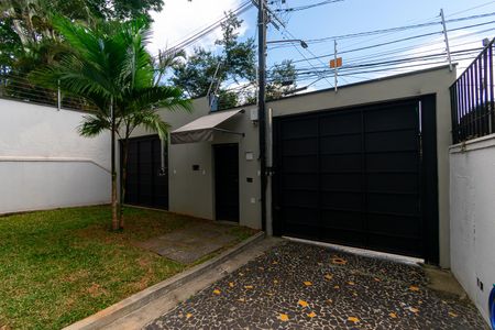 Casa à venda com 300m², 5 quartos e 4 vagasGaragem