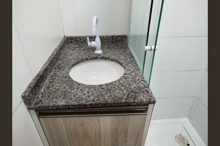 Banheiro de kitnet/studio para alugar com 1 quarto, 40m² em Chácara Califórnia, São Paulo