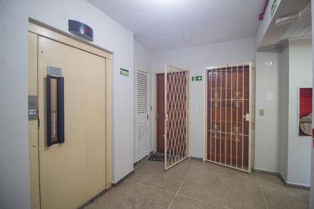 Apartamento à venda com 38m², 1 quarto e sem vaga Apartamento à venda com 38m², 1 quarto e sem vagaHall de entrada
