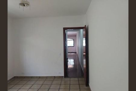 Casa à venda com 3 quartos, 150m² em Vila Marari, São Paulo