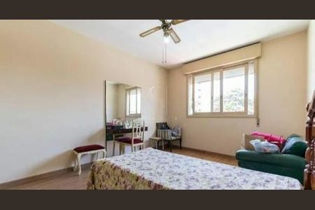 Casa à venda com 4 quartos, 258m² em Mirandópolis, São Paulo