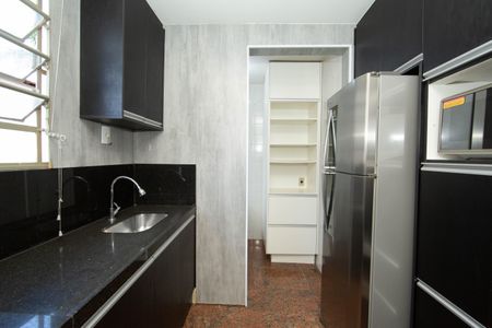 Apartamento para alugar com 90m², 3 quartos e 2 vagas Apartamento para alugar com 90m², 3 quartos e 2 vagasCOZINHA