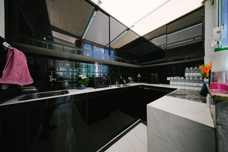 Apartamento à venda com 90m², 2 quartos e 1 vagaÁrea de Serviço e Banheiro de Serviço
