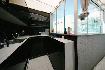 Apartamento à venda com 90m², 2 quartos e 1 vagaÁrea de Serviço e Banheiro de Serviço