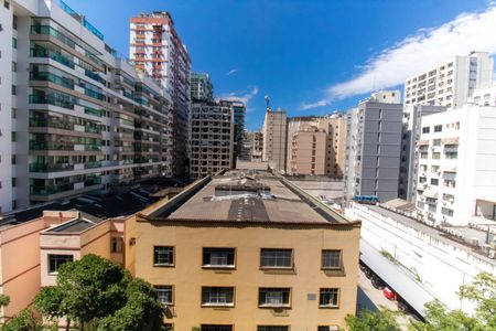 Apartamento à venda com 69m², 2 quartos e sem vaga Apartamento à venda com 69m², 2 quartos e sem vagaVista da Sala