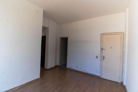 Apartamento à venda com 69m², 2 quartos e sem vaga Apartamento à venda com 69m², 2 quartos e sem vagaSala